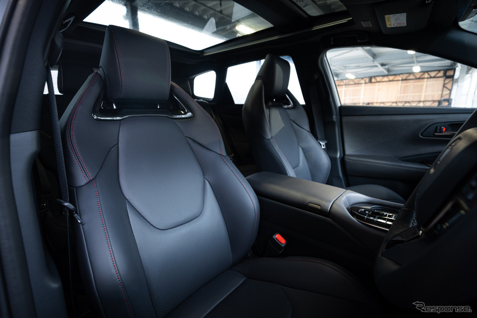 クラウン 特別仕様車 ESTATE RS “THE LIMITED MATTE METAL”《写真提供 トヨタPR事務局》