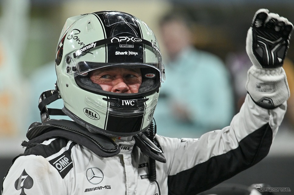 ブラッド・ピット(2024年12月、F1アブダビGP)《Photo by Vince Mignott/MB Media/Getty Images Sport/ゲッティイメージズ》