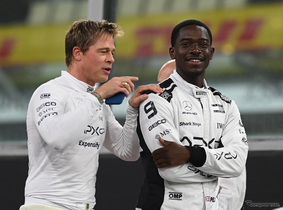 ブラッド・ピット(向かって左)とダムソン・イドリス(2024年12月、F1アブダビGP)《Photo by Clive Mason/Getty Images Sport/ゲッティイメージズ》