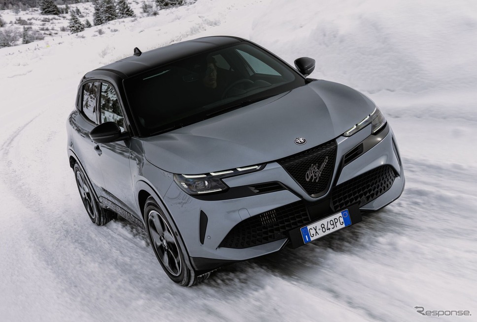 アルファロメオ『ジュニア』のハイブリッド4WD「イブリダQ4」《photo by Alfa Romeo》