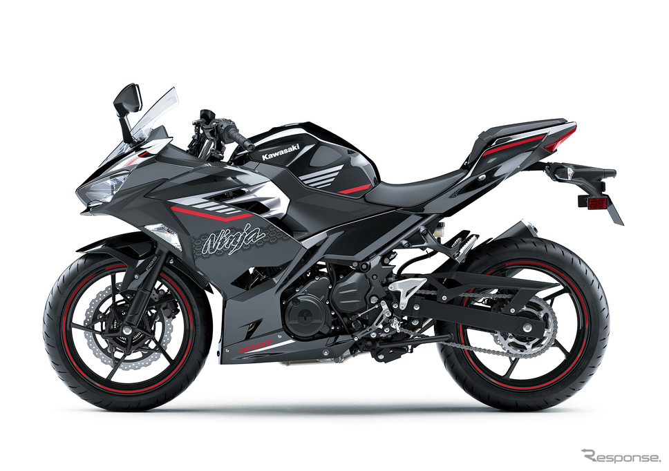 カワサキ Ninja400(メタリックスパークブラック×メタリックマグネティックダークグレー)《写真提供 カワサキモーターズジャパン》