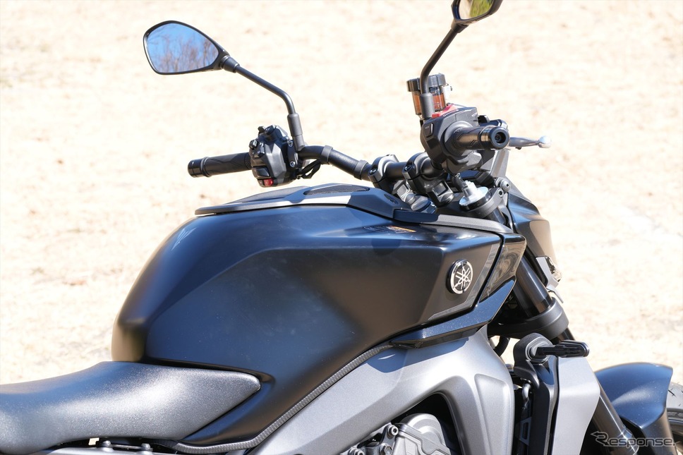 ヤマハ MT-09 Y-AMT《写真撮影 柳田由人》