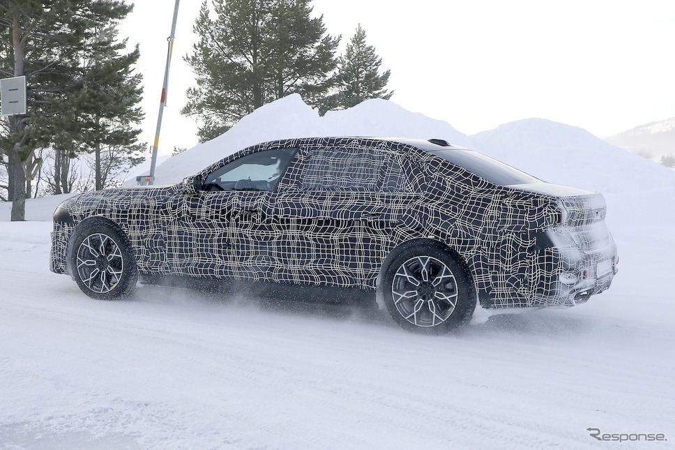 BMW 7シリーズ 改良新型のプロトタイプ《APOLLO NEWS SERVICE》