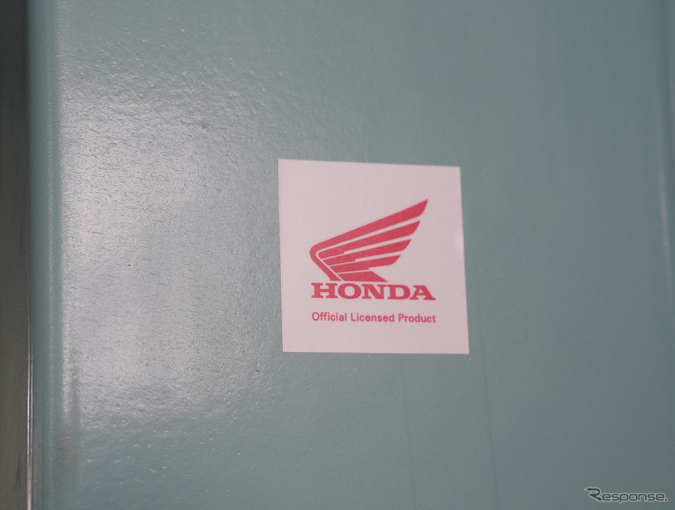 Hondaオフィシャルライセンスプロダクトの証《写真提供 愛車のある暮らし》