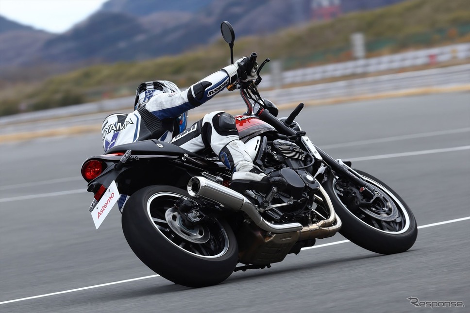 Z900RS(SHOWAハイパフォーマンスシリーズKIT装着車)《写真提供 日立Astemo》