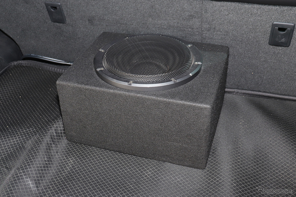 「パワーアンプ内蔵DSP」が搭載されたオーディオカーの一例(製作ショップ:レジェーラ<静岡県>)。《Photo by 太田祥三》