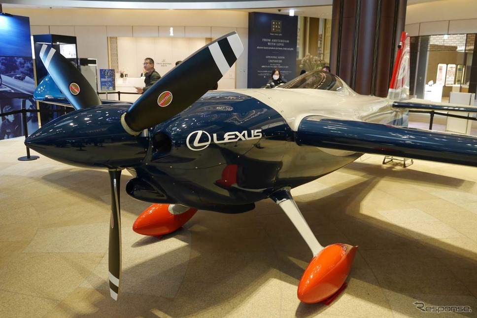 『AIR RACE X』で実際に飛行した機体「Zivko Edge 540 v3」《写真撮影 会田肇》