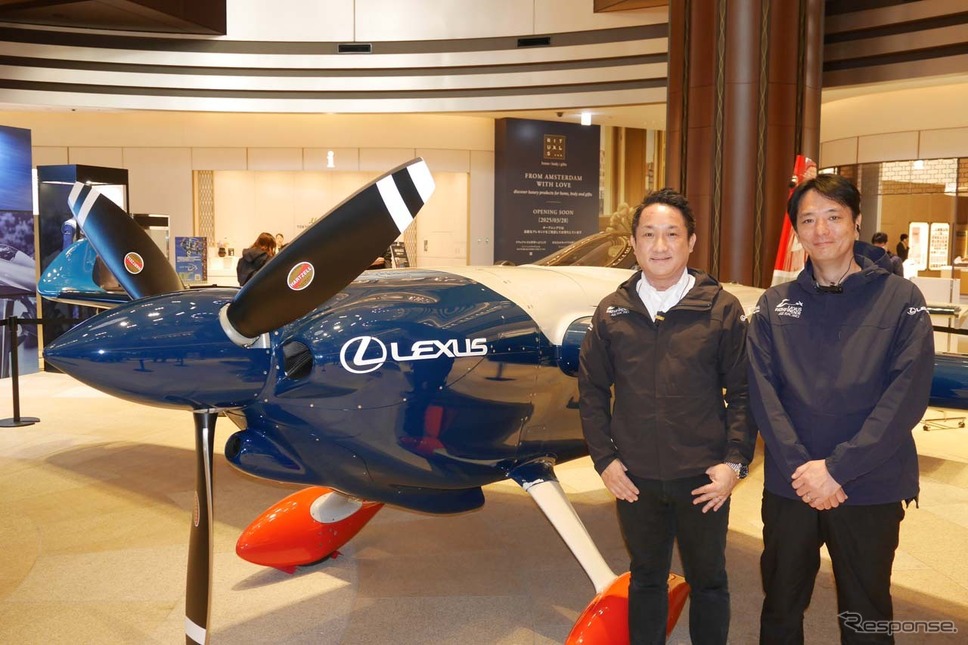 「LEXUS/PATHFINDER AIR RACING」のテクニカルコーディネーターの中江雄亮氏(左)と、同コマーシャルディレクターの堤稔氏《写真撮影 会田肇》