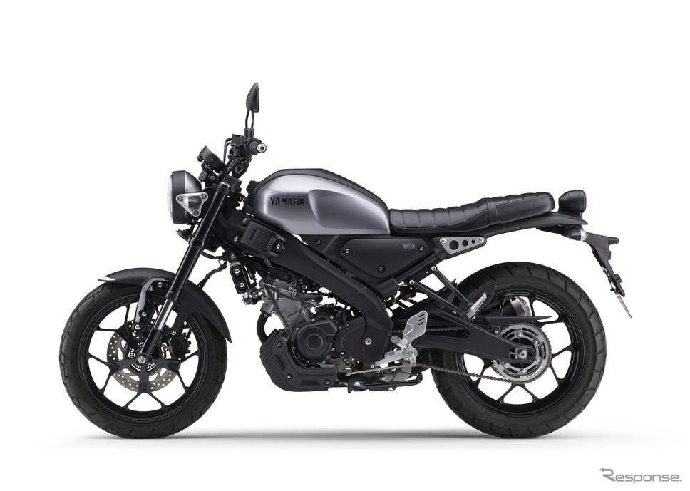 ヤマハ XSR125 ABS(ライトブルーイッシュグレーメタリック9)《写真提供 ヤマハ発動機》