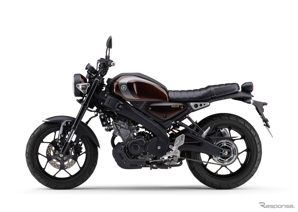ヤマハ XSR125 ABS(ベリーダークオレンジメタリック)《写真提供 ヤマハ発動機》