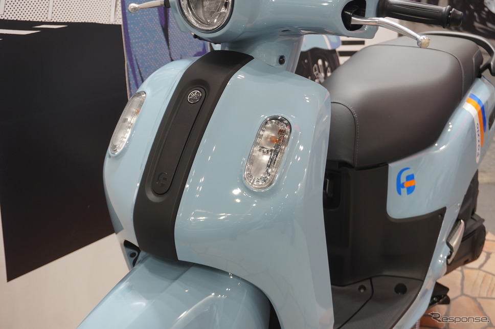 ヤマハがサプライズ公開した125ccスクーター『Fazzio(ファッジオ)』(大阪モーターサイクルショー2025)《写真撮影 宮崎壮人》