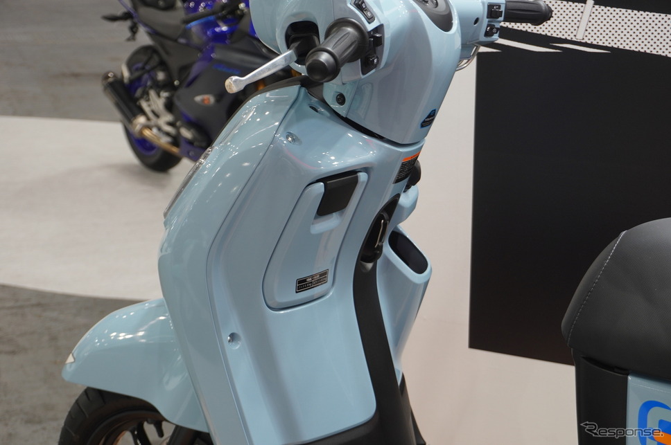 ヤマハがサプライズ公開した125ccスクーター『Fazzio(ファッジオ)』(大阪モーターサイクルショー2025)《写真撮影 宮崎壮人》