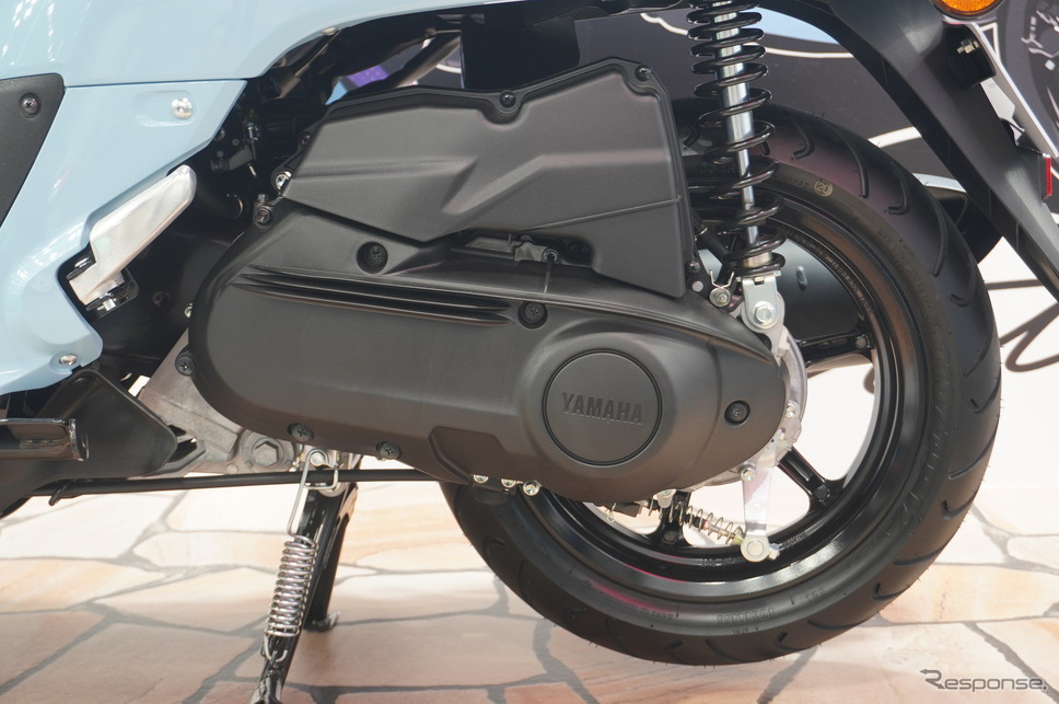 ヤマハがサプライズ公開した125ccスクーター『Fazzio(ファッジオ)』(大阪モーターサイクルショー2025)《写真撮影 宮崎壮人》