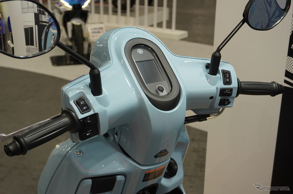 ヤマハがサプライズ公開した125ccスクーター『Fazzio(ファッジオ)』(大阪モーターサイクルショー2025)《写真撮影 宮崎壮人》