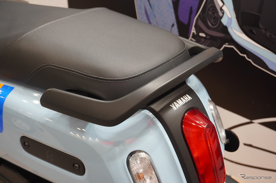 ヤマハがサプライズ公開した125ccスクーター『Fazzio(ファッジオ)』(大阪モーターサイクルショー2025)《写真撮影 宮崎壮人》