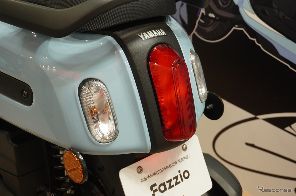 ヤマハがサプライズ公開した125ccスクーター『Fazzio(ファッジオ)』(大阪モーターサイクルショー2025)《写真撮影 宮崎壮人》