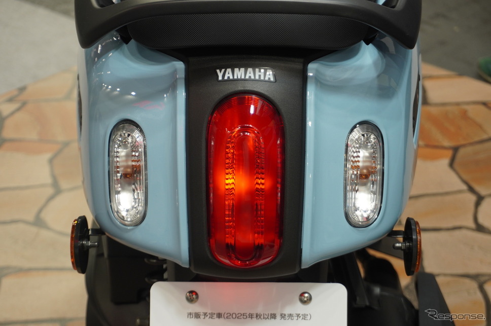 ヤマハがサプライズ公開した125ccスクーター『Fazzio(ファッジオ)』(大阪モーターサイクルショー2025)《写真撮影 宮崎壮人》