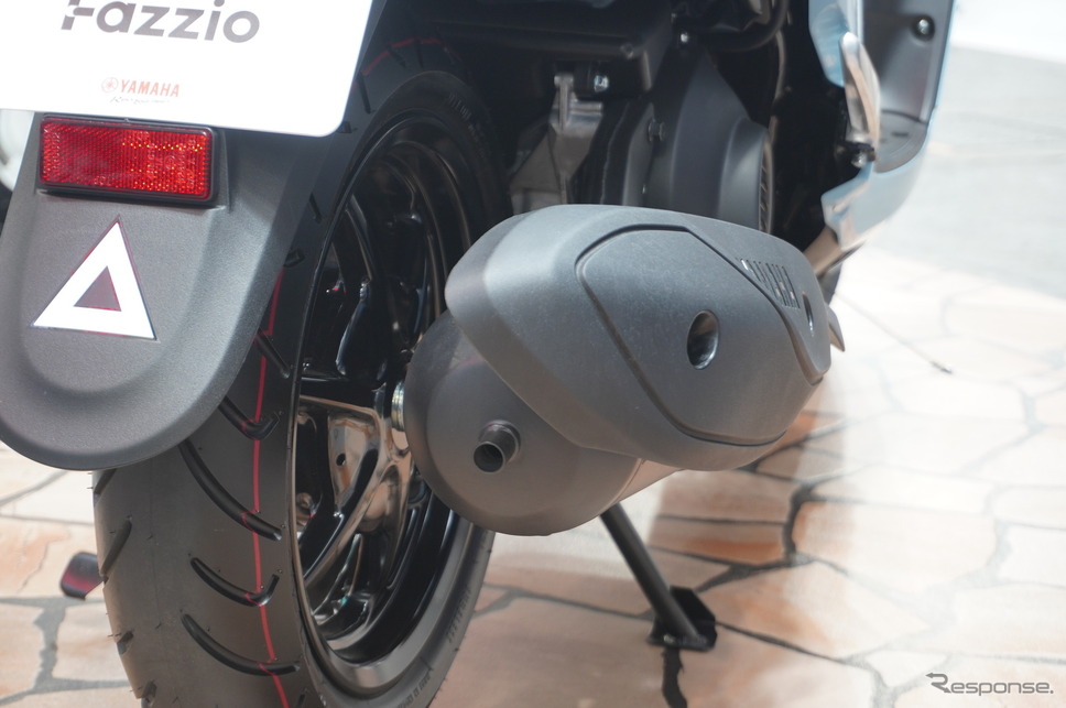 ヤマハがサプライズ公開した125ccスクーター『Fazzio(ファッジオ)』(大阪モーターサイクルショー2025)《写真撮影 宮崎壮人》