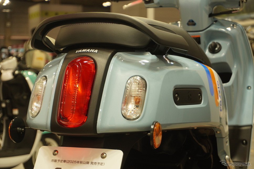 ヤマハがサプライズ公開した125ccスクーター『Fazzio(ファッジオ)』(大阪モーターサイクルショー2025)《写真撮影 宮崎壮人》