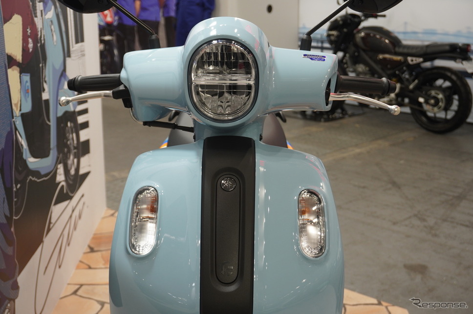 ヤマハがサプライズ公開した125ccスクーター『Fazzio(ファッジオ)』(大阪モーターサイクルショー2025)《写真撮影 宮崎壮人》