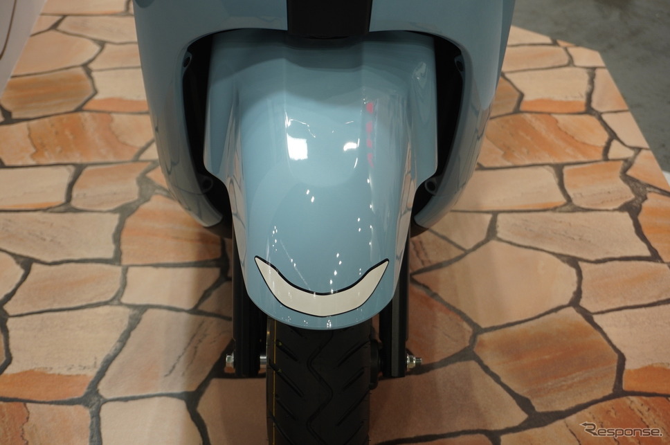ヤマハがサプライズ公開した125ccスクーター『Fazzio(ファッジオ)』(大阪モーターサイクルショー2025)《写真撮影 宮崎壮人》