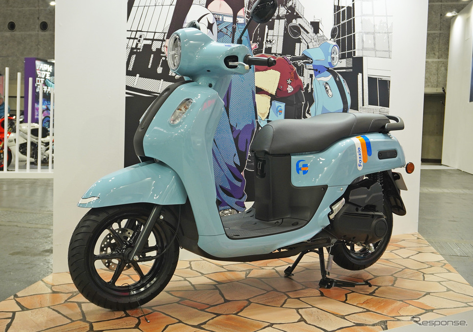 ヤマハがサプライズ公開した125ccスクーター『Fazzio(ファッジオ)』(大阪モーターサイクルショー2025)《写真撮影 宮崎壮人》