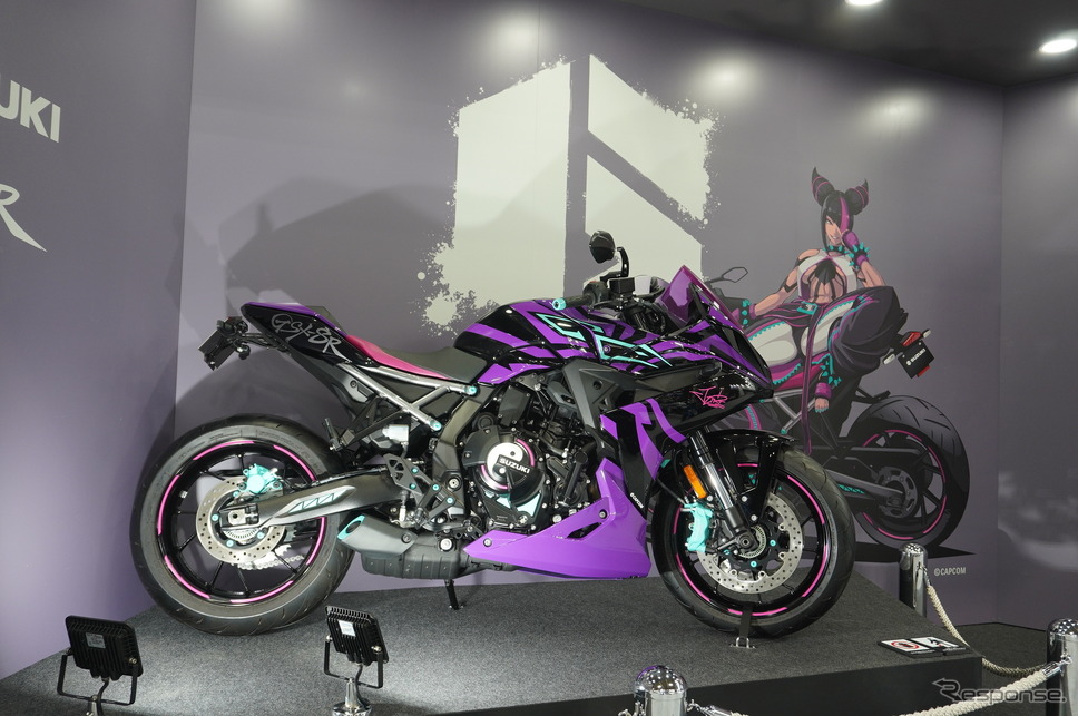 『ストリートファイター6』とコラボレーションした『GSX-8R Tuned by JURI』(大阪モーターサイクルショー2025)《写真撮影 宮崎壮人》