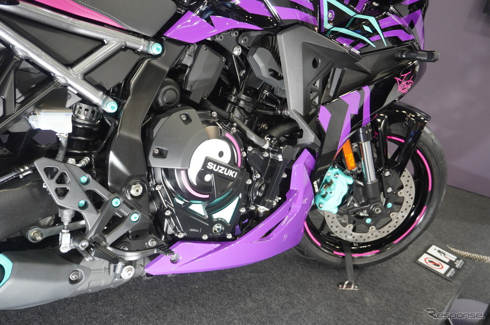 『ストリートファイター6』とコラボレーションした『GSX-8R Tuned by JURI』(大阪モーターサイクルショー2025)《写真撮影 宮崎壮人》