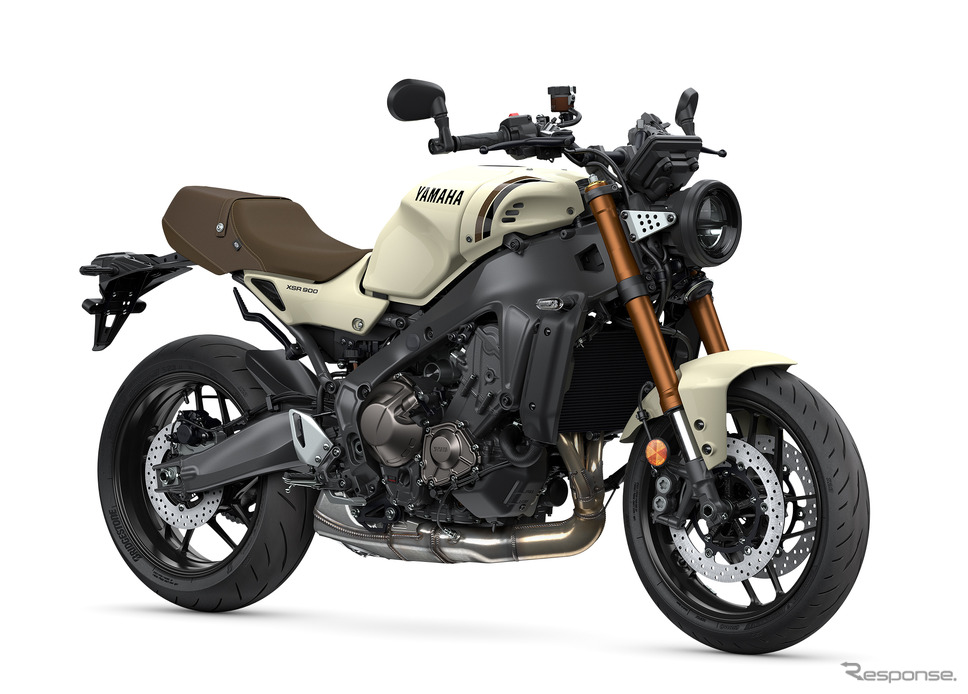 ヤマハ XSR900 2025年モデル(セラミックアイボリー)《写真提供 ヤマハ発動機》