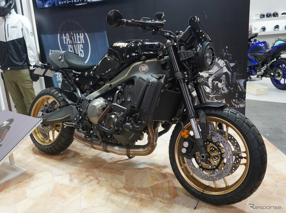 ヤマハ XSR900 2025年モデル(ブラックメタリックX)のカスタマイズコンセプト(大阪モーターサイクルショー2025)《写真撮影 宮崎壮人》