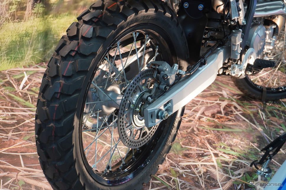 スズキ DR-Z4S(大阪モーターサイクルショー2025)《写真撮影 宮崎壮人》