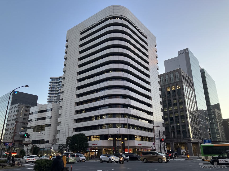 ホンダ青山ビル《写真撮影 高木啓》