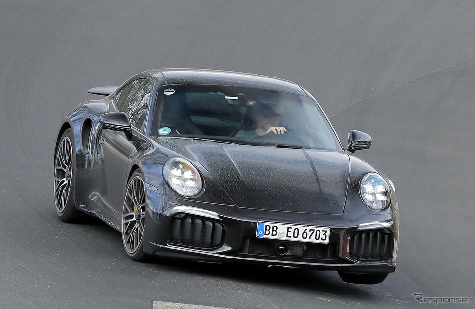 ポルシェ 911ターボS 改良新型のプロトタイプ《APOLLO NEWS SERVICE》