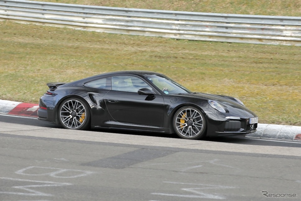ポルシェ 911ターボS 改良新型のプロトタイプ《APOLLO NEWS SERVICE》