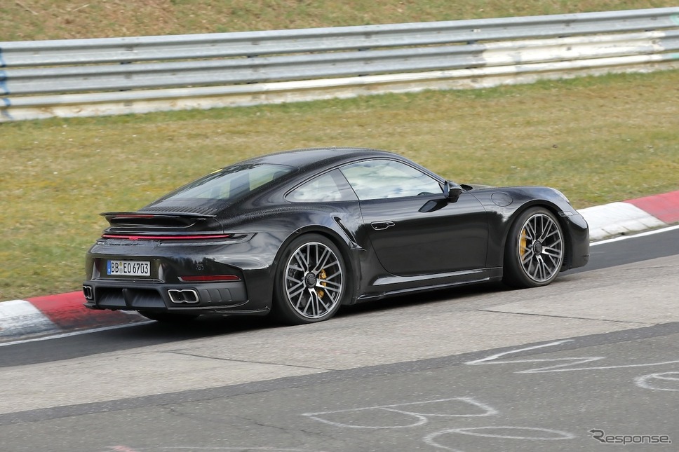 ポルシェ 911ターボS 改良新型のプロトタイプ《APOLLO NEWS SERVICE》