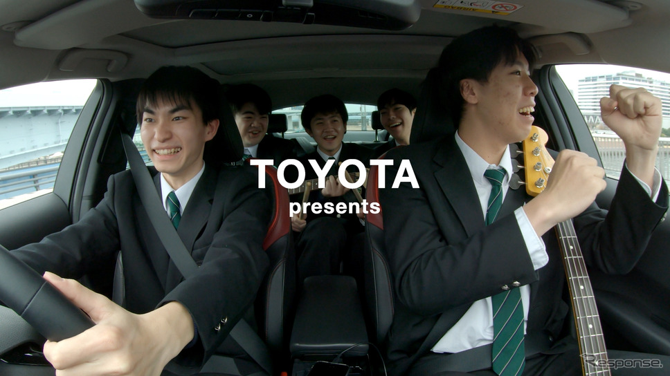“卒業ドライブ”の様子《画像提供 トヨタ自動車》