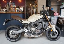 「主役はタンク色だけじゃない」話題の新型ヤマハ『XSR900』、日本限定「アイボリー」に込めたデザインの想いとは？