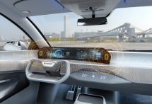 ディスプレイ表面から音が出る！ コンチネンタルが自動車業界初の技術