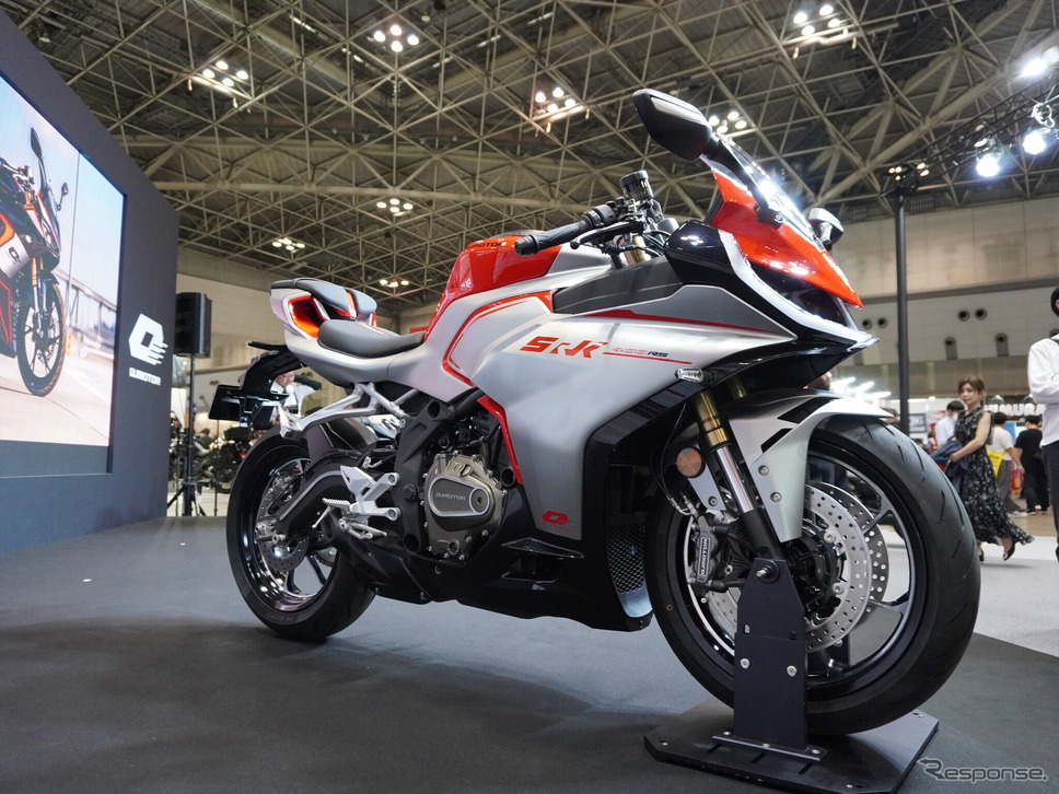 中国製400cc・4気筒が「第3の選択肢」に？ カワサキZX4Rとホンダ