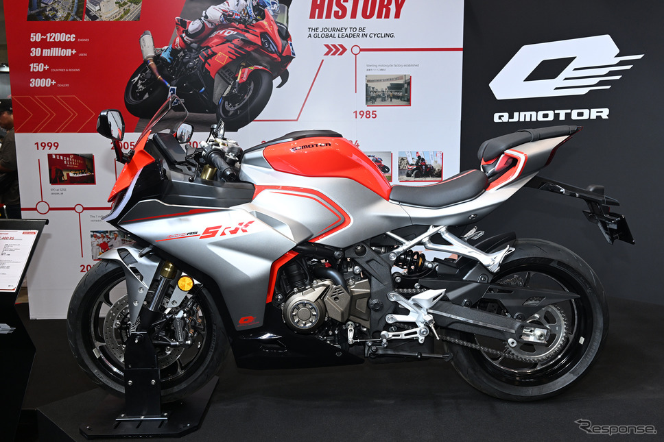 QJモーター SRK400RS(東京モーターサイクルショー2025)《写真撮影 安藤貴史》
