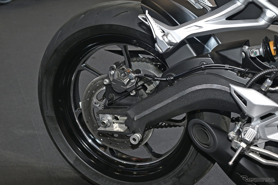 QJモーター SRK400RS(東京モーターサイクルショー2025)《写真撮影 安藤貴史》