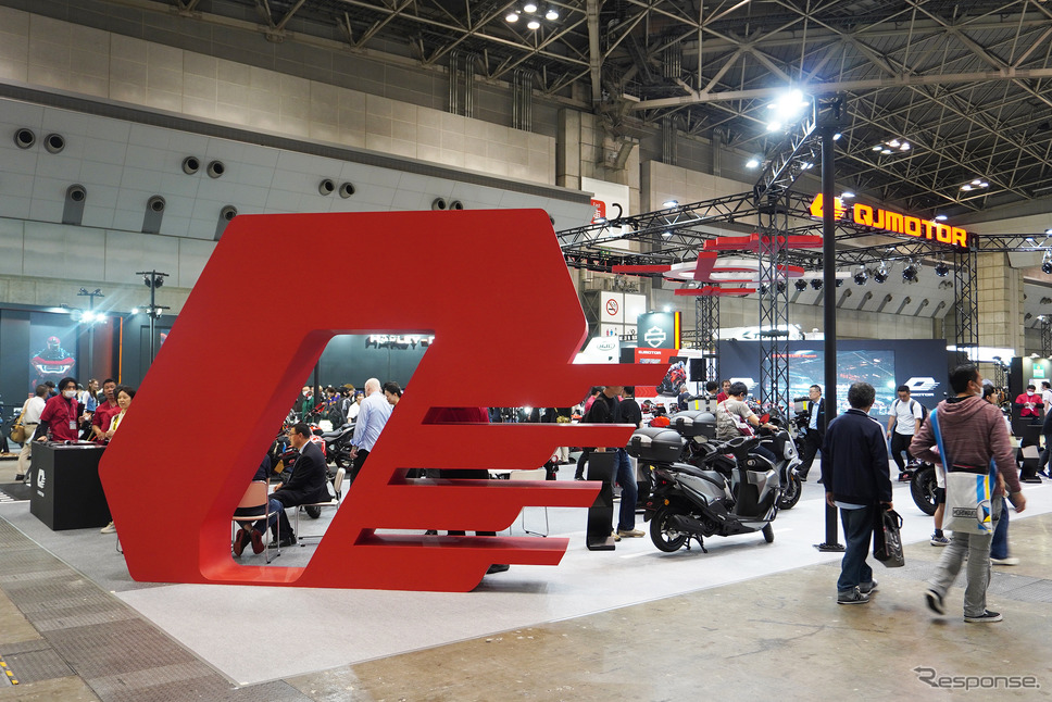 QJモーター(東京モーターサイクルショー2025)《写真撮影 宮崎壮人》