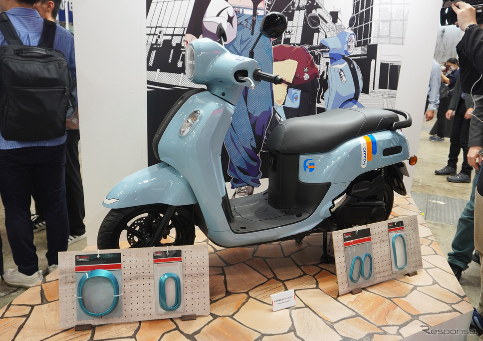 カスタマイズパーツも公開されたヤマハ『Fazzio(ファッジオ)』(東京モーターサイクルショー2025)《写真撮影 宮崎壮人》