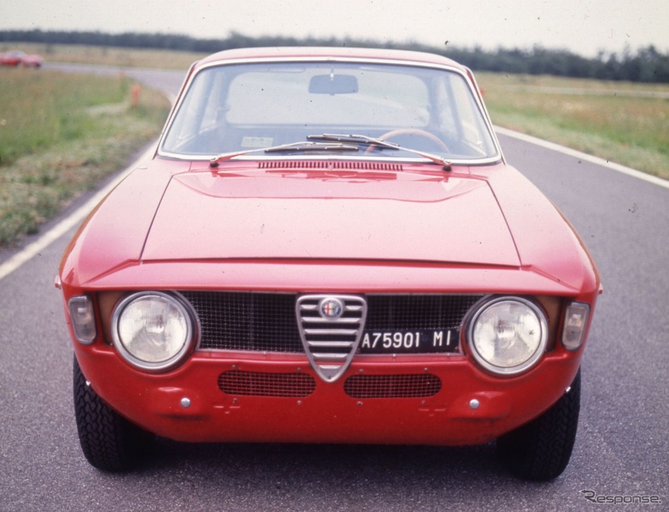 アルファロメオ『ジュリアGTA』(1965年)《photo by Alfa Romeo》