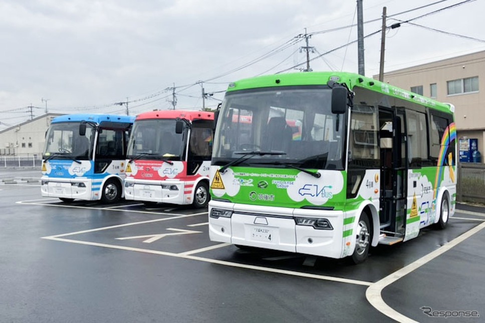国内初のEVスクールバスが福岡県筑後市役所に導入され4月7日営業運転開始《写真提供 EVモーターズ・ジャパン》