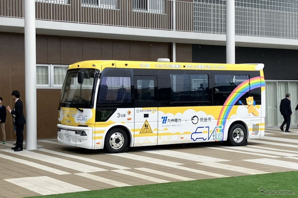 国内初のEVスクールバスが福岡県筑後市役所に導入され4月7日営業運転開始《写真提供 EVモーターズ・ジャパン》