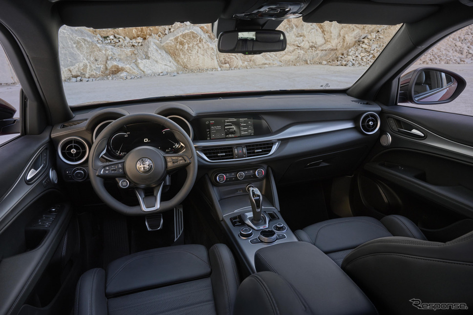 アルファロメオ ステルヴィオ 現行《photo by Alfa Romeo》