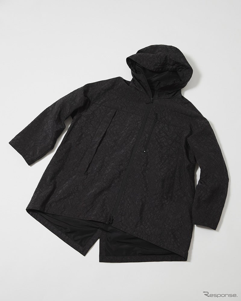 AIRBAG FIELD OVER COAT《写真提供 アーバンリサーチ》