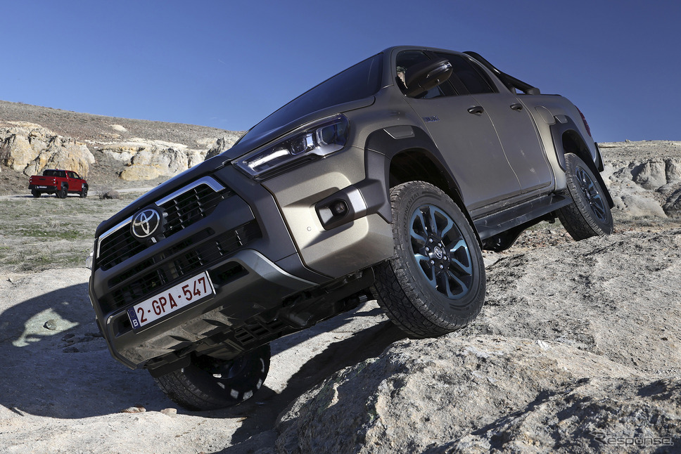 トヨタ『ハイラックス』の新開発48Vハイブリッド搭載車(欧州仕様)《photo by Toyota》