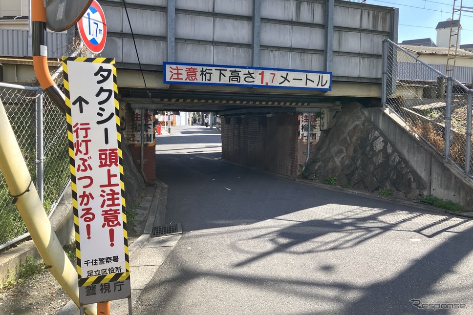 桁下1.7m、東武線・牛田付近《写真撮影 高木啓》